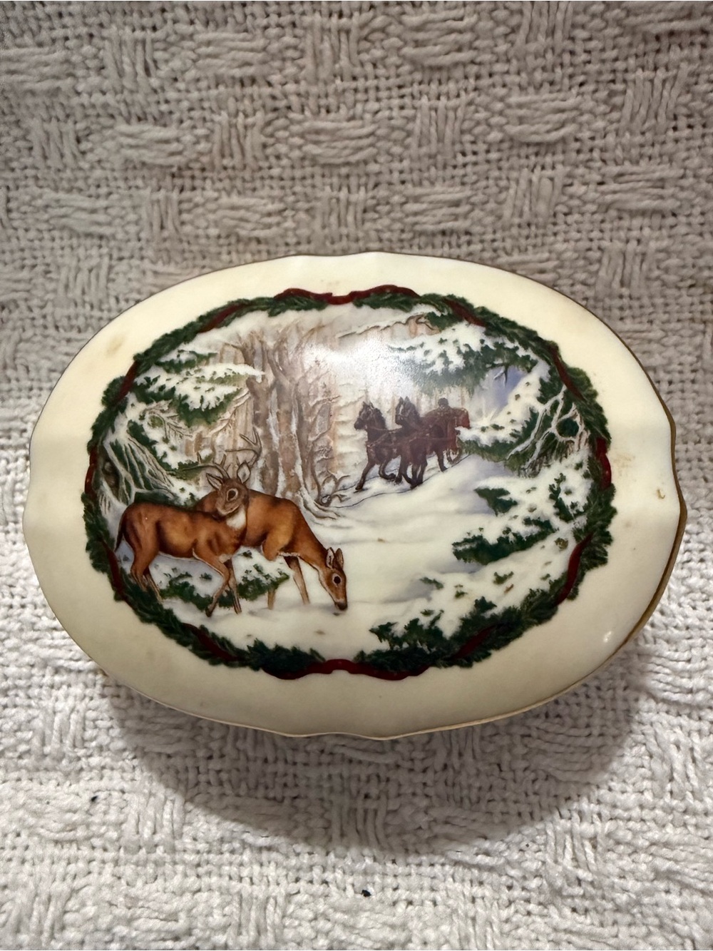 Vintage Winter Deer Scene white Christmas Decorative Trinket Box - music player